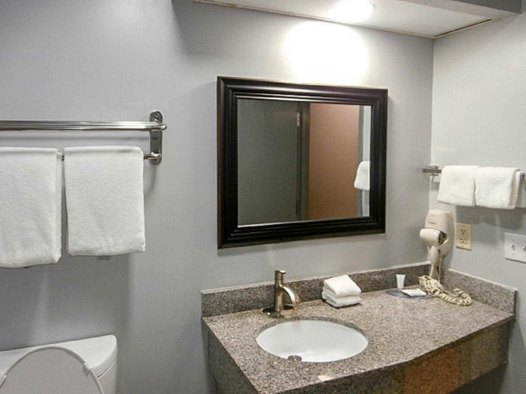 Clarion Pointe Hinesville Near Fort Stewart 外观 照片