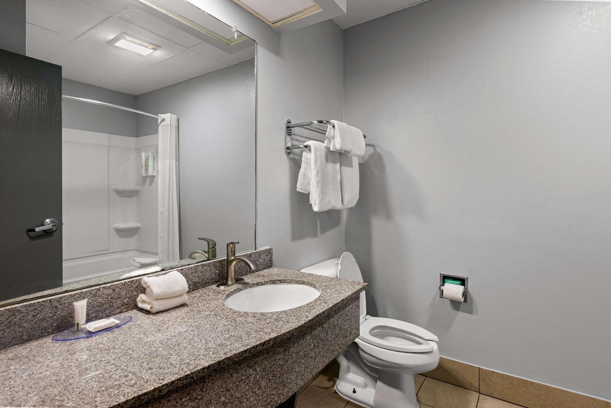 Clarion Pointe Hinesville Near Fort Stewart 外观 照片
